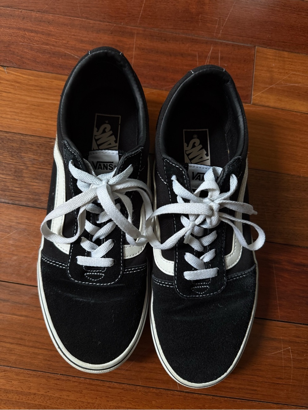 Vans Womens Black & White Old Skool Low-Top Sneakers